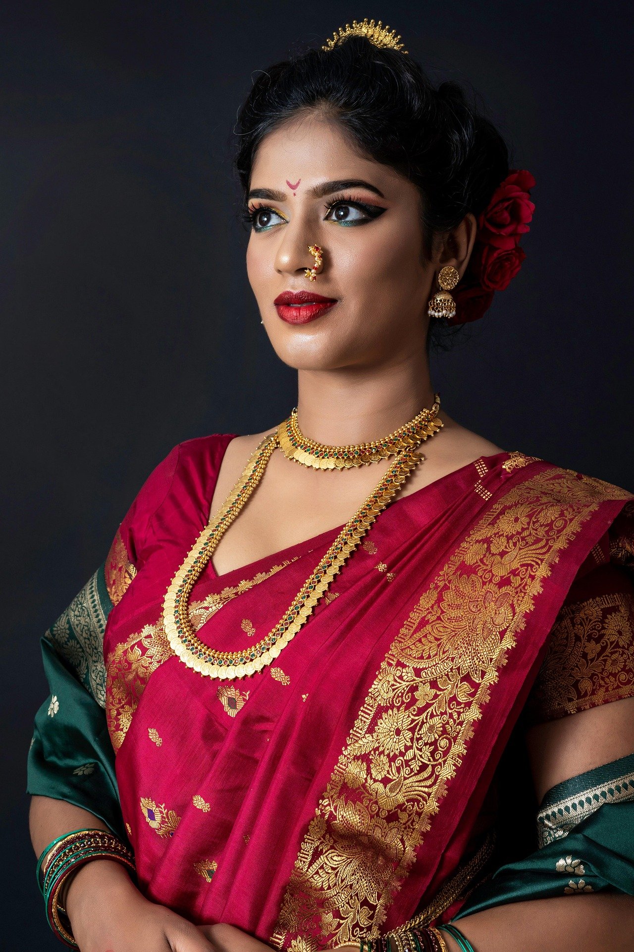 Bridal makeup in red saree